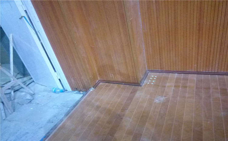 指接板風(fēng)雨操場運(yùn)動(dòng)地板翻新施工